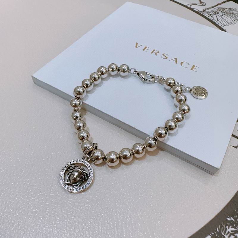 Versace bracelet lyx317